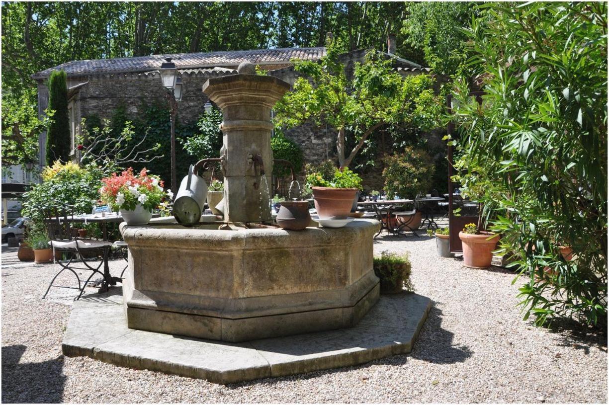 La Figuiere Fontaine De Vaucluse Acomodação com café da manhã Exterior foto